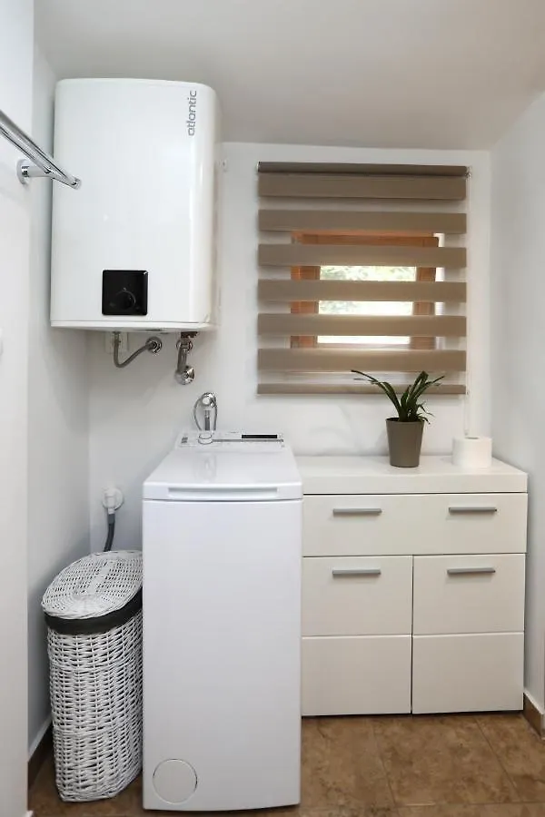 Holiday home Guest House Tika Medulin