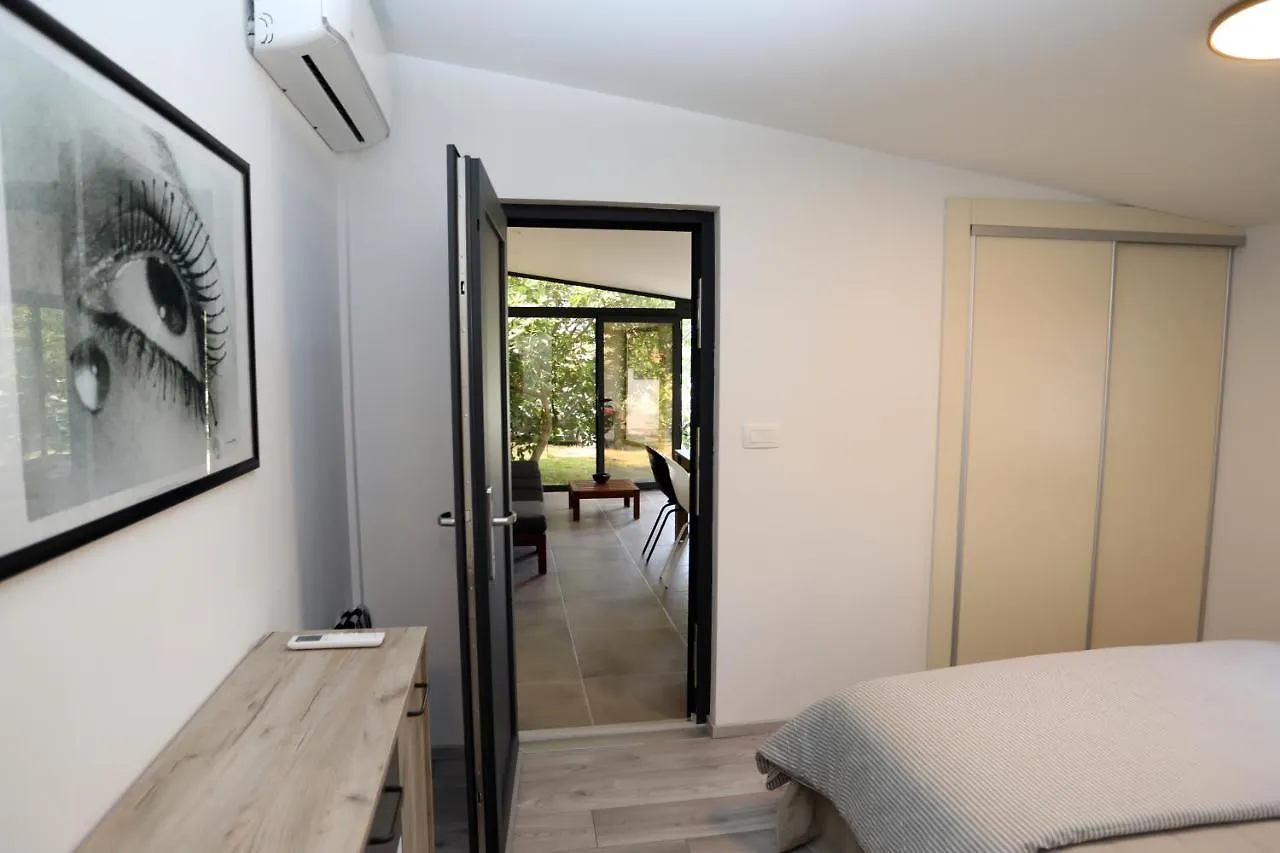 Guest House Tika Medulin Holiday home
