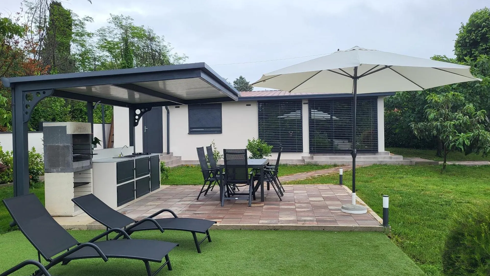 Holiday home Guest House Tika Medulin Croatia
